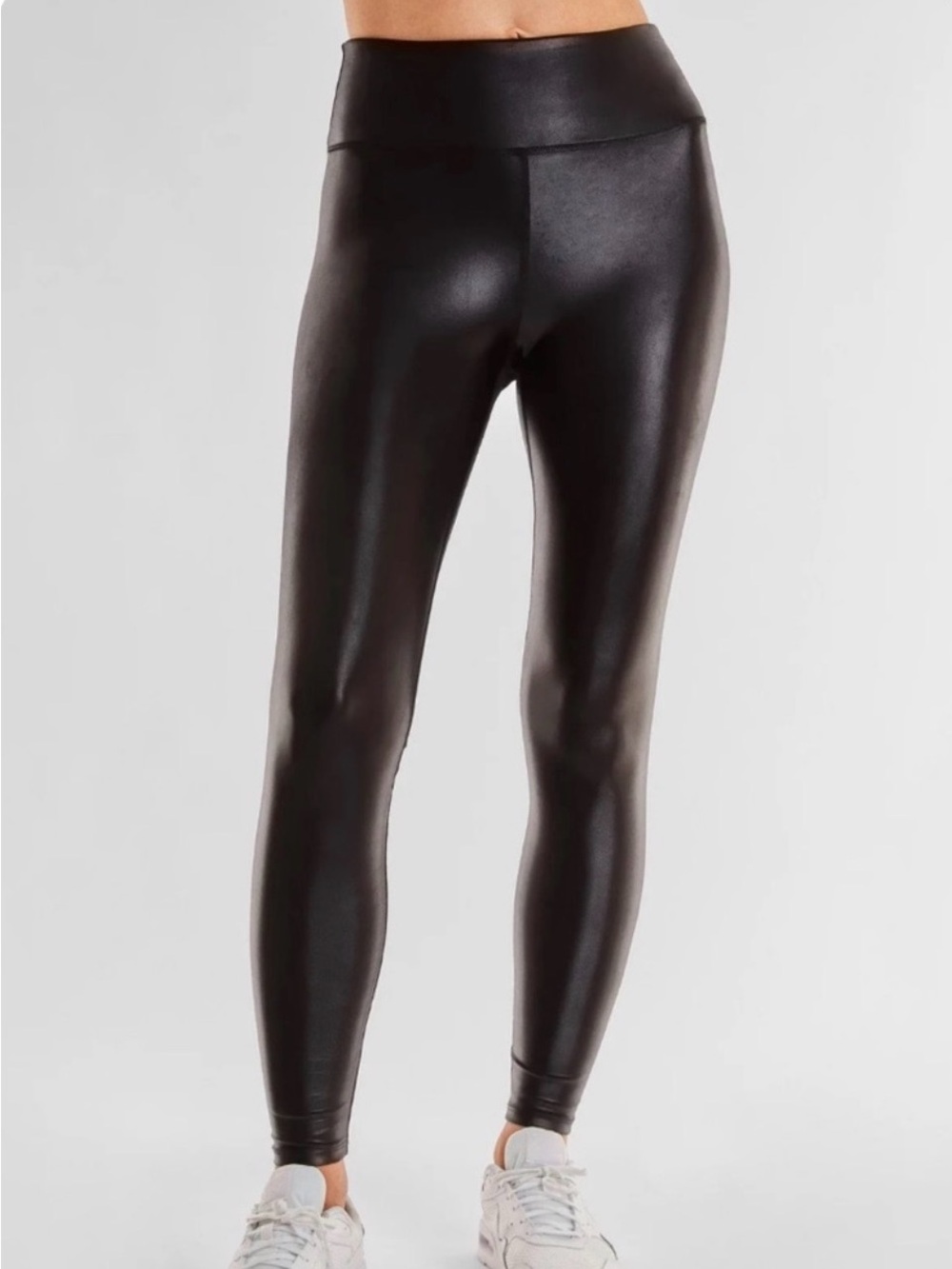 Noli Yoga Liquid Leggings Black
Gloss Leggings